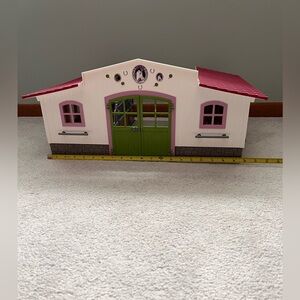 Schleich Stable used no accessories